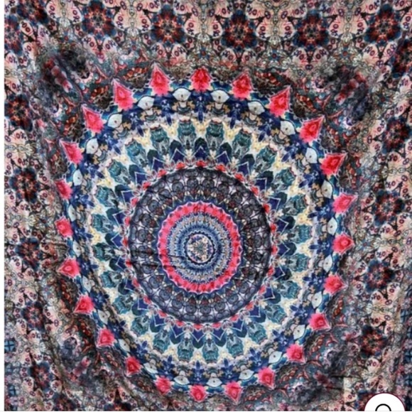 Last One JOHNNY WAS Circle Cozy Blanket - Picture 5 of 8